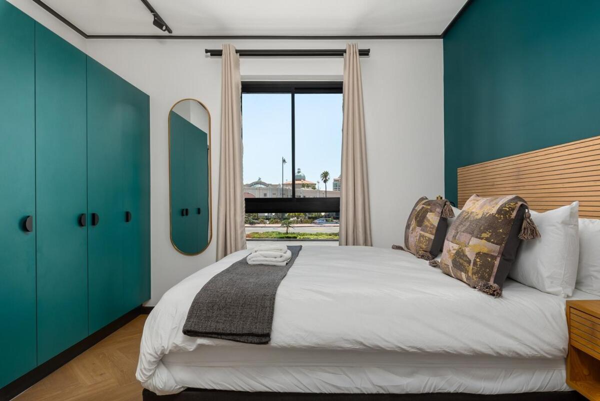 Urban Oasis For Two In Century City- By Canal Walk *